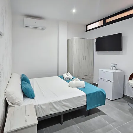Guest house Ro's Lil Alicante