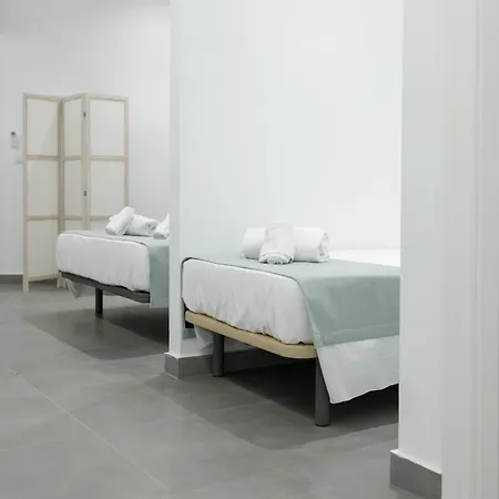 Ro's Lil San Juan Pensión 3*