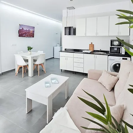 Ro's Lil San Juan 3* Alicante